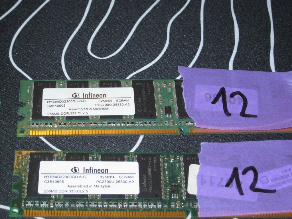 INFINEON 32Mx64 sdram PC2700U 2533 A0 256mb ddr 333 cl2 5, Computers en Software, RAM geheugen, Ophalen of Verzenden, DDR, Desktop