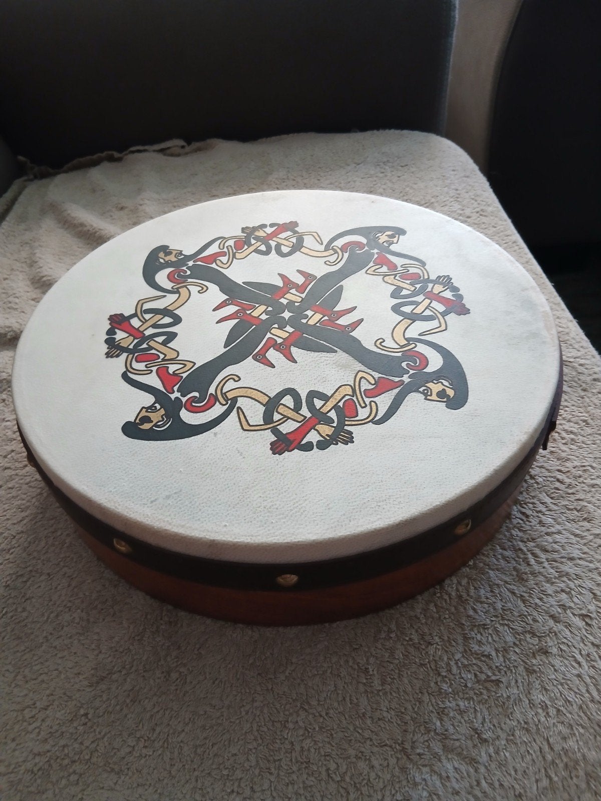 Bodhrán met Keltisch ontwerp - Handgemaakte Ierse drum, Ophalen of Verzenden, Zo goed als nieuw, Overige merken