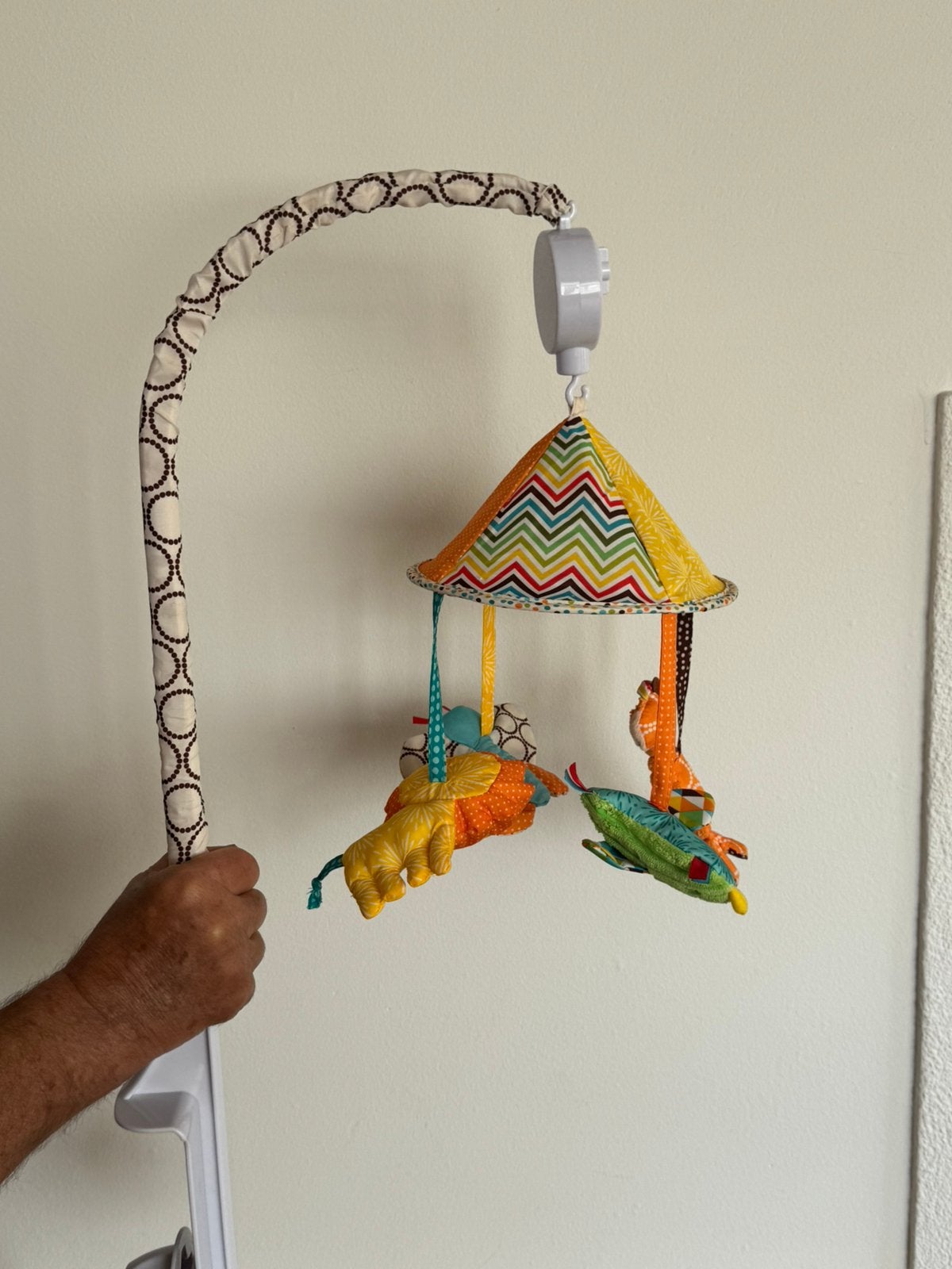 Baby en peuter muziekmobiel met retro kleuren, Ophalen, Zo goed als nieuw, Overige typen
