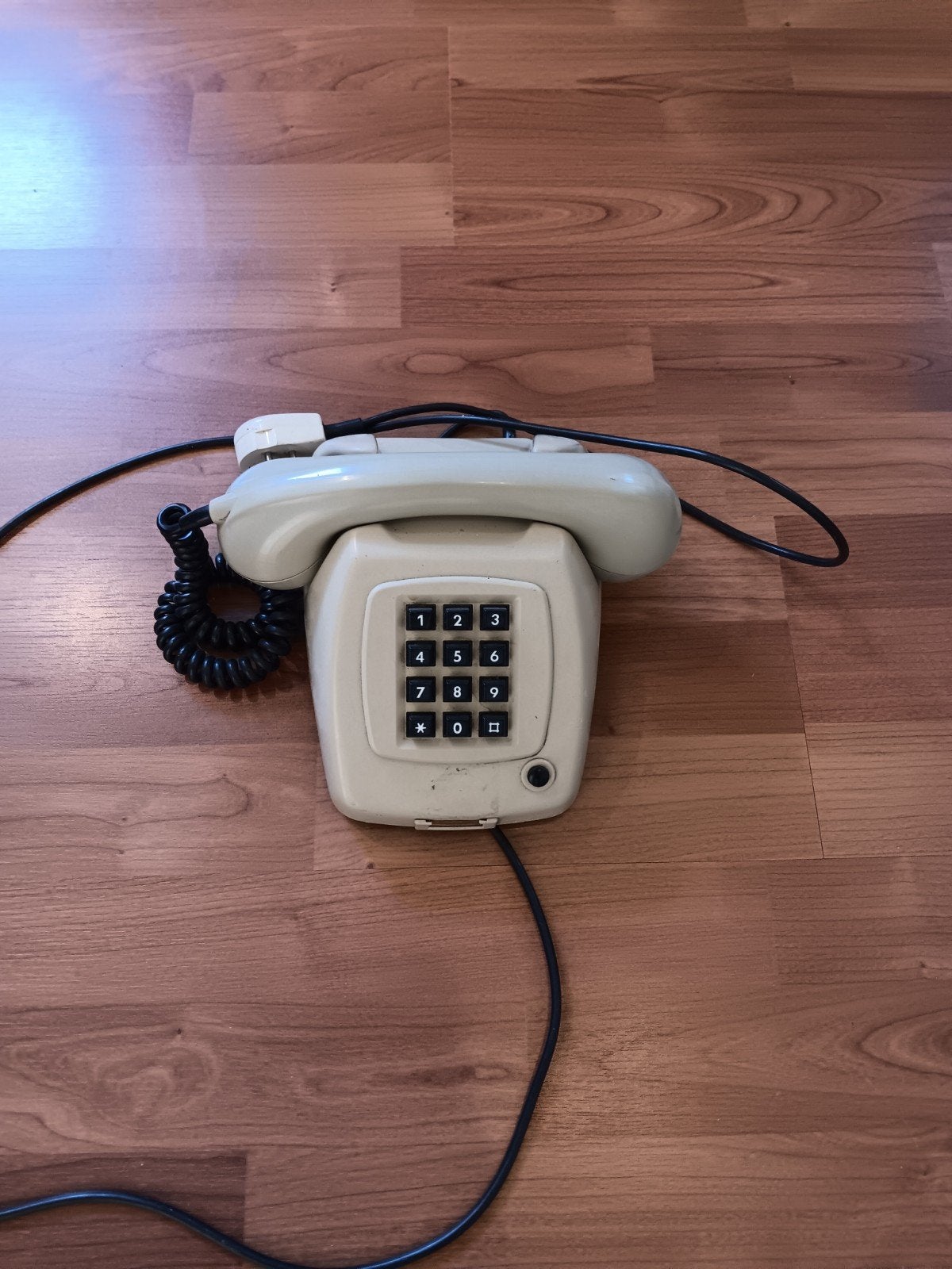 oud druktoetsen toestel, Telecommunicatie, Vaste telefoons | Niet Draadloos, Ophalen, Gebruikt