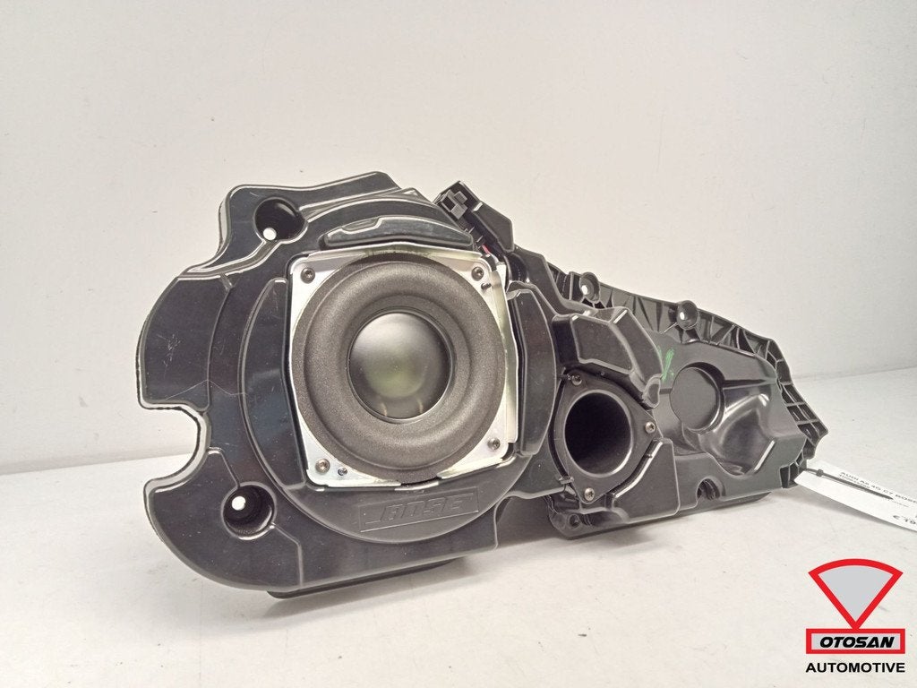 Audi A6 4G C7 Bose Speaker Bass Box Rechts Voor 4G0035298, Auto-onderdelen, Gebruikt, AUDI AG, Auto-Union-Strasse 1
85045  Ingolstadt, DE
