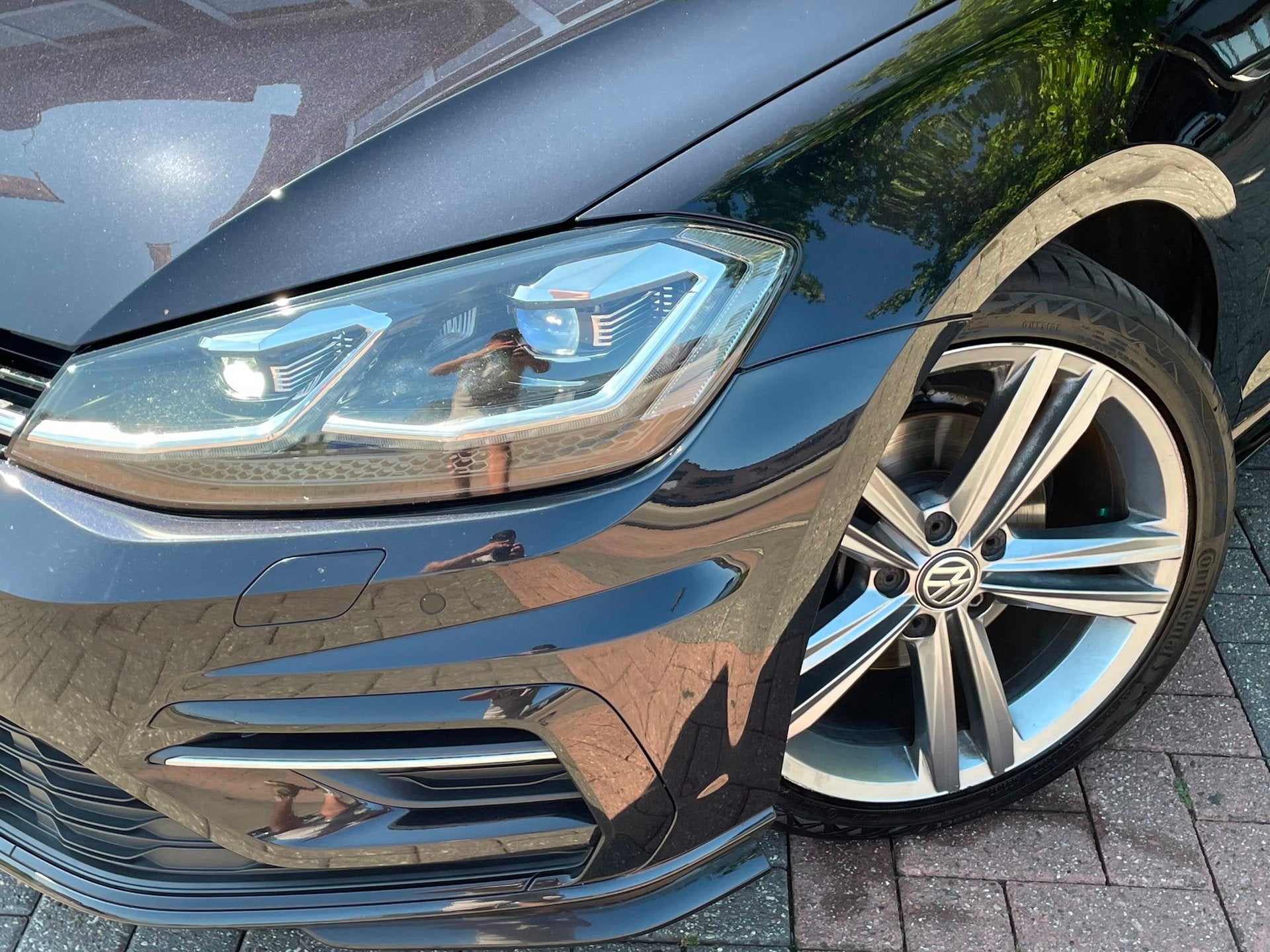 Volkswagen Golf Variant 1.5 TSI Highline R-Line | Pano | Aut, 4 cilinders, 150 pk, Zwart, 690 kg
