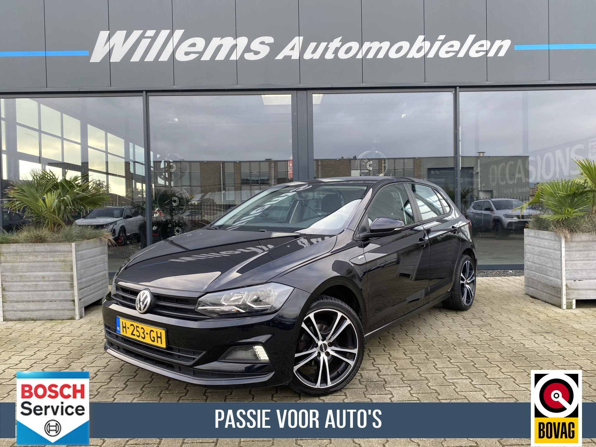 Volkswagen Polo 1.0 MPI Comfortline Airco, LM 17 Inch, Auto's, 1005 kg, Stof, Met garantie (alle), Zwart