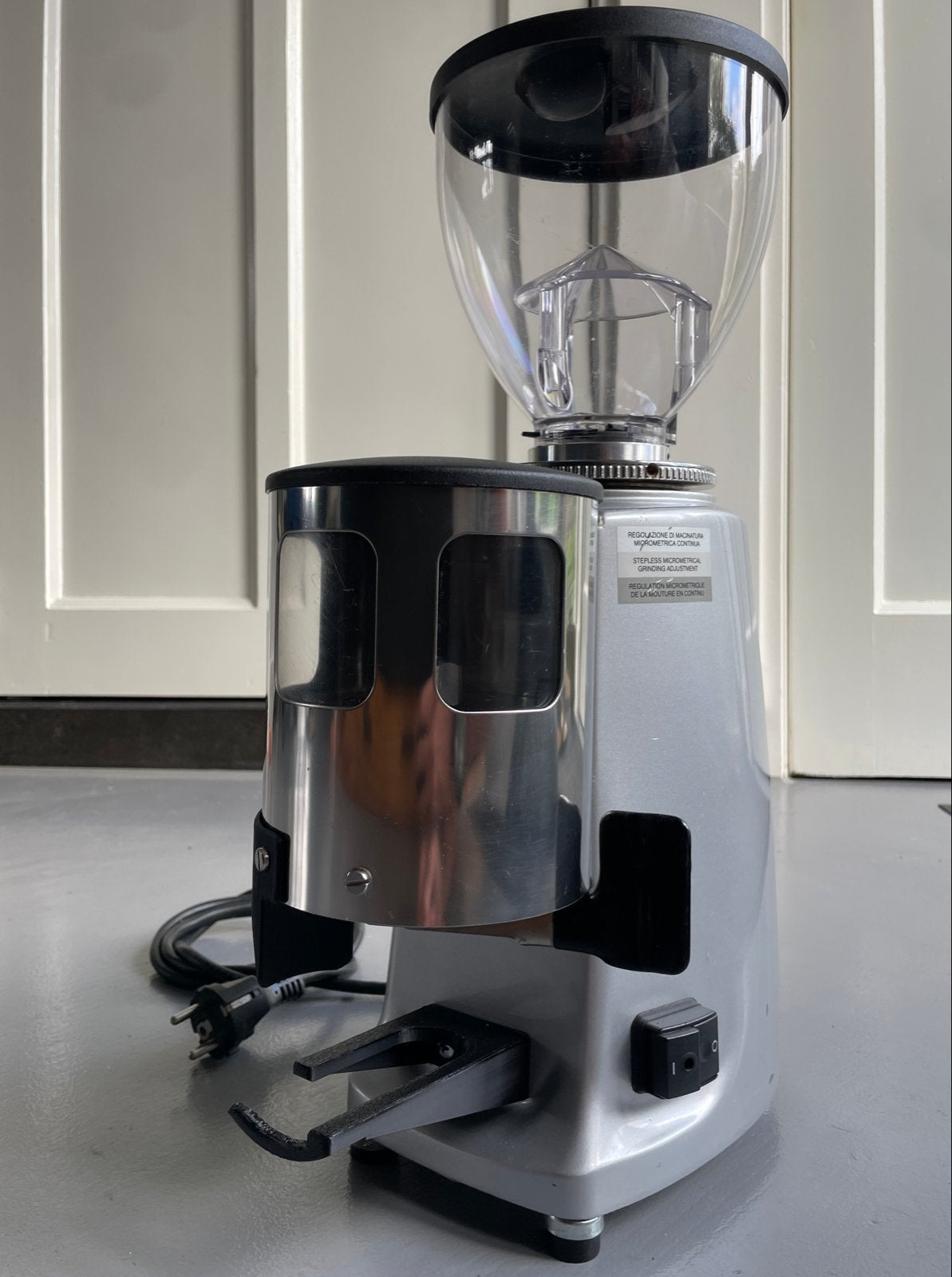 Mazzer Luigi sri Mini Man Koffiemolen - maler - grinder, Ophalen, Gebruikt, Espresso apparaat, Koffiebonen