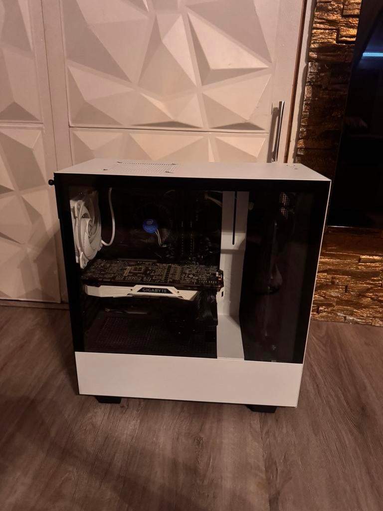 Complete Game PC met 2 Monitoren - Gaming Setup, 8 GB, Ophalen of Verzenden, Zo goed als nieuw, Gaming