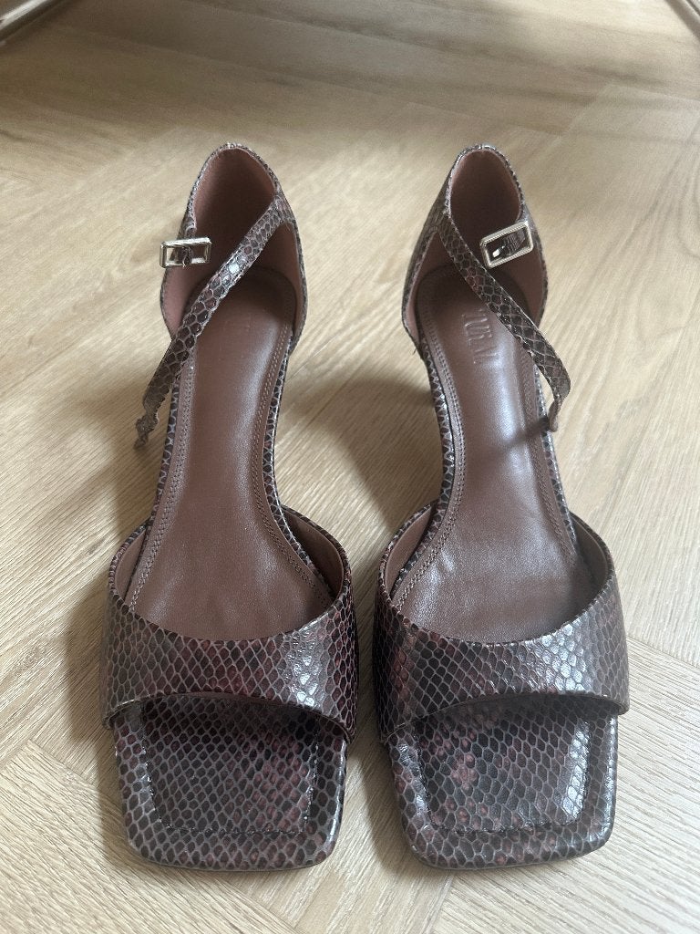 Toral Rubby sandalen maat 40, Bruin, Zo goed als nieuw, Toral, Sandalen of Muiltjes