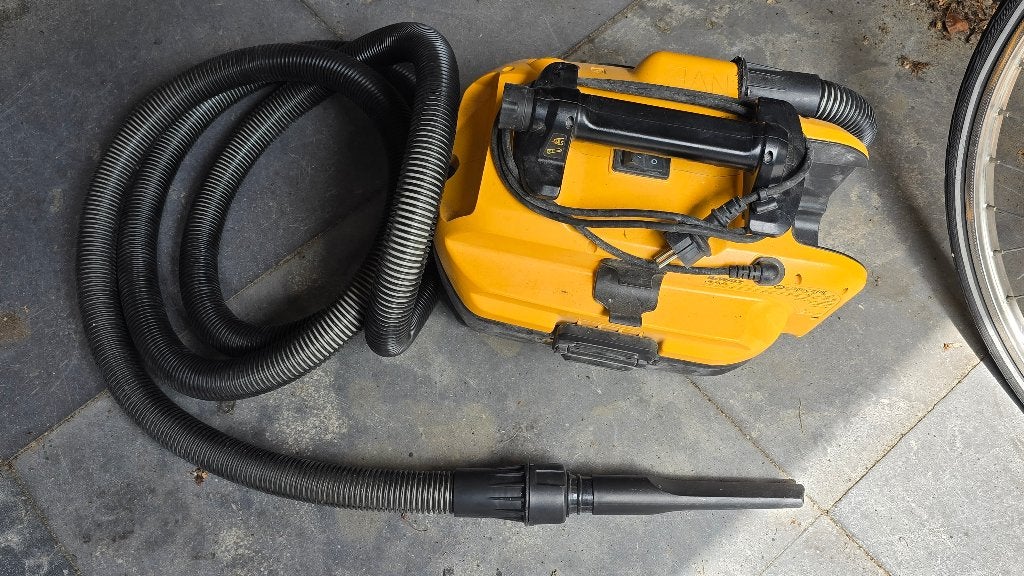 DeWalt DCV582 Industriële Stofzuiger, Ophalen of Verzenden, Gebruikt, 2000 watt of meer, Industriële stofzuiger