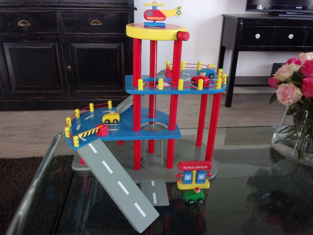 NIEUWE  HOUTEN GARAGE met LIFT, compleet, Kinderen en Baby's, Ophalen, Nieuw, Overige typen