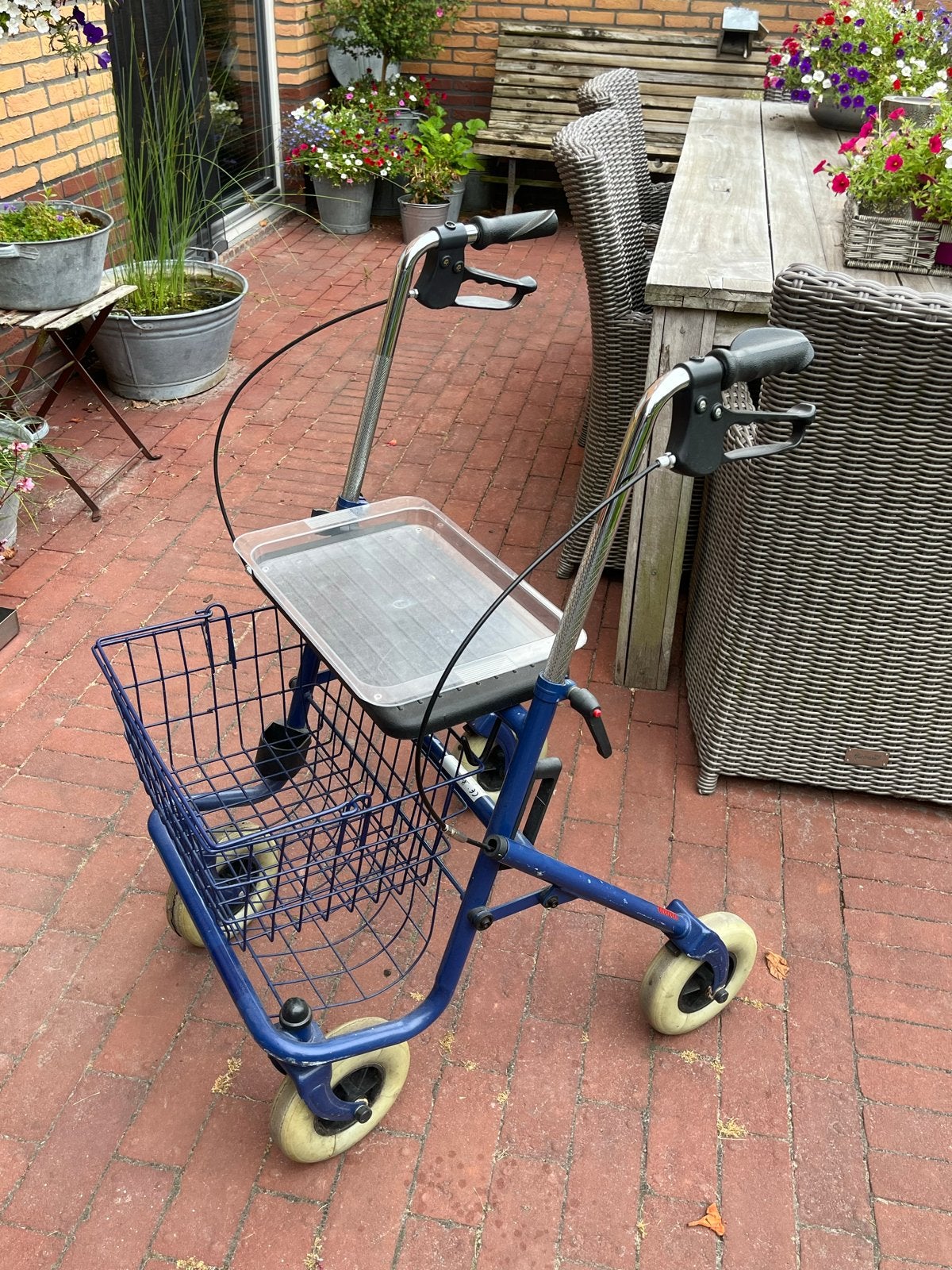 Rollator, Diversen, Ophalen