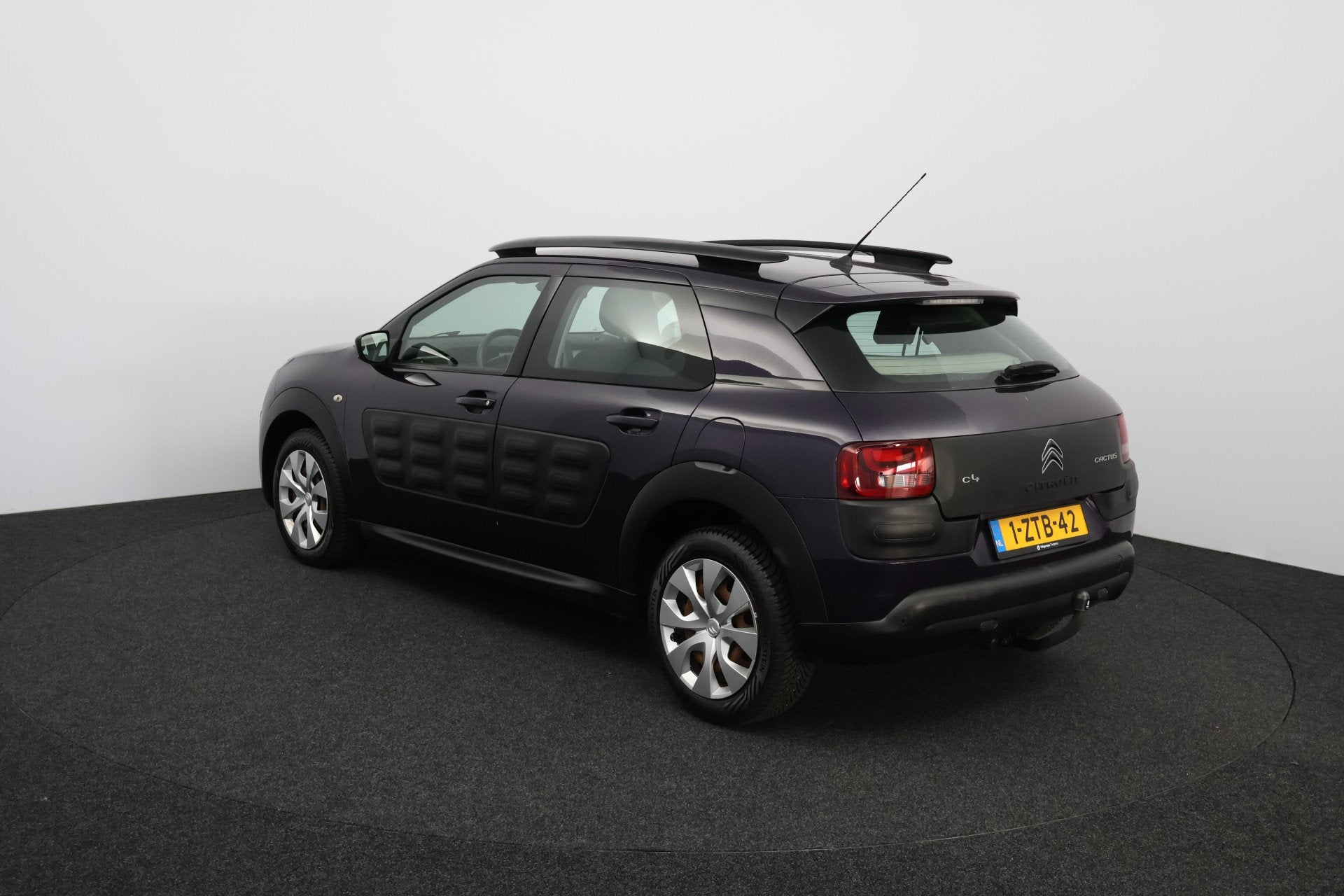 Citroën C4 Cactus 1.2 PureTech Business /Trekhaak! /Navi /C, Voorwielaandrijving, Stof, Gebruikt, 82 pk