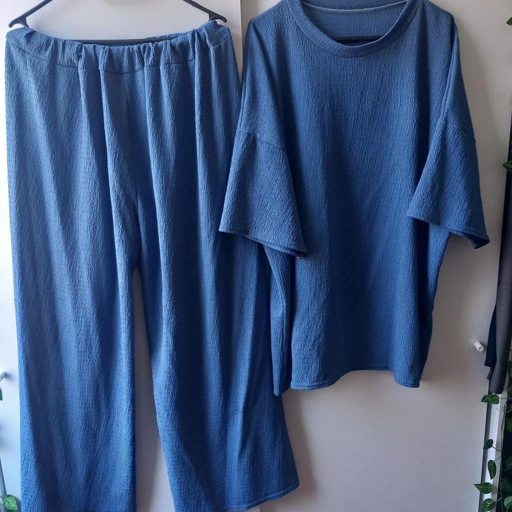 Prachtig twinset 1maat., Kleding | Dames, Ophalen, Zo goed als nieuw
