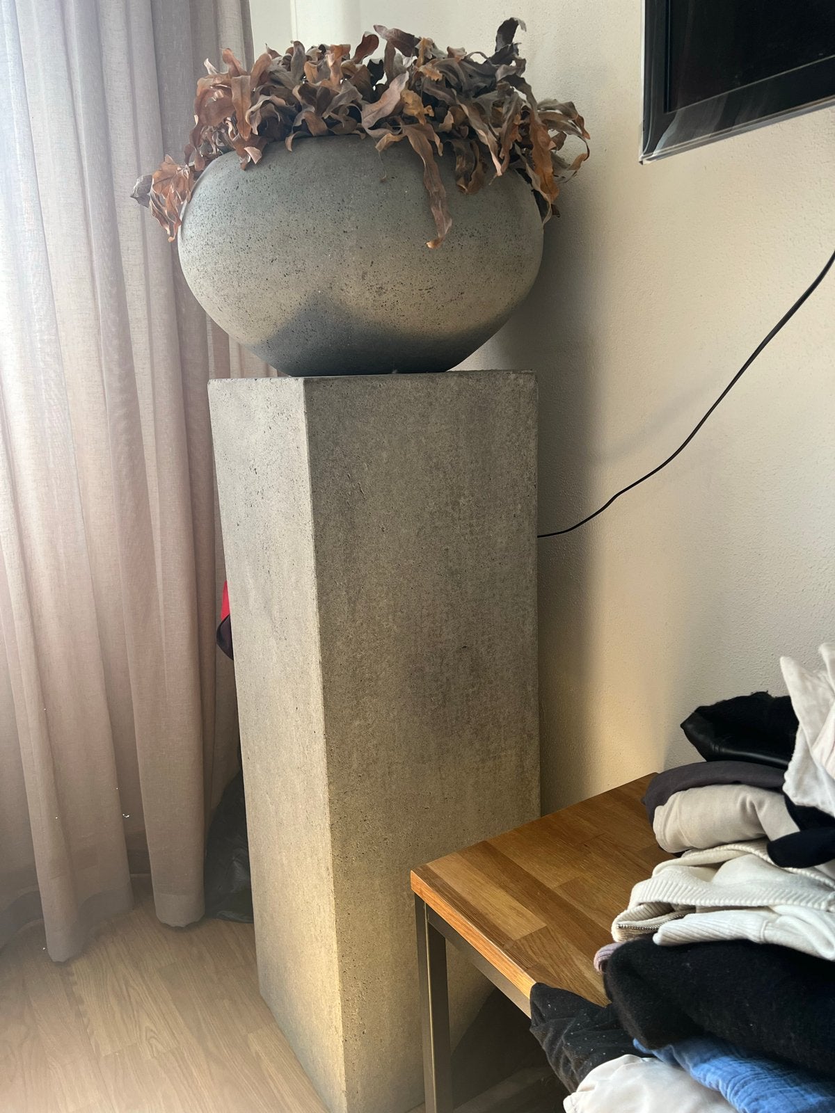 Betonnen zuil met grote plantenbak, Ophalen, Gebruikt, Minder dan 60 cm, Vierkant