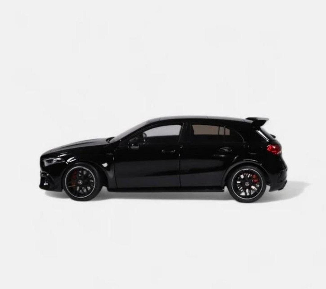 NZG Mercedes AMG A 45 S 4MATIC+ black 1069-51
1:18, Hobby en Vrije tijd, Modelauto's | 1:18, Ophalen of Verzenden, Zo goed als nieuw