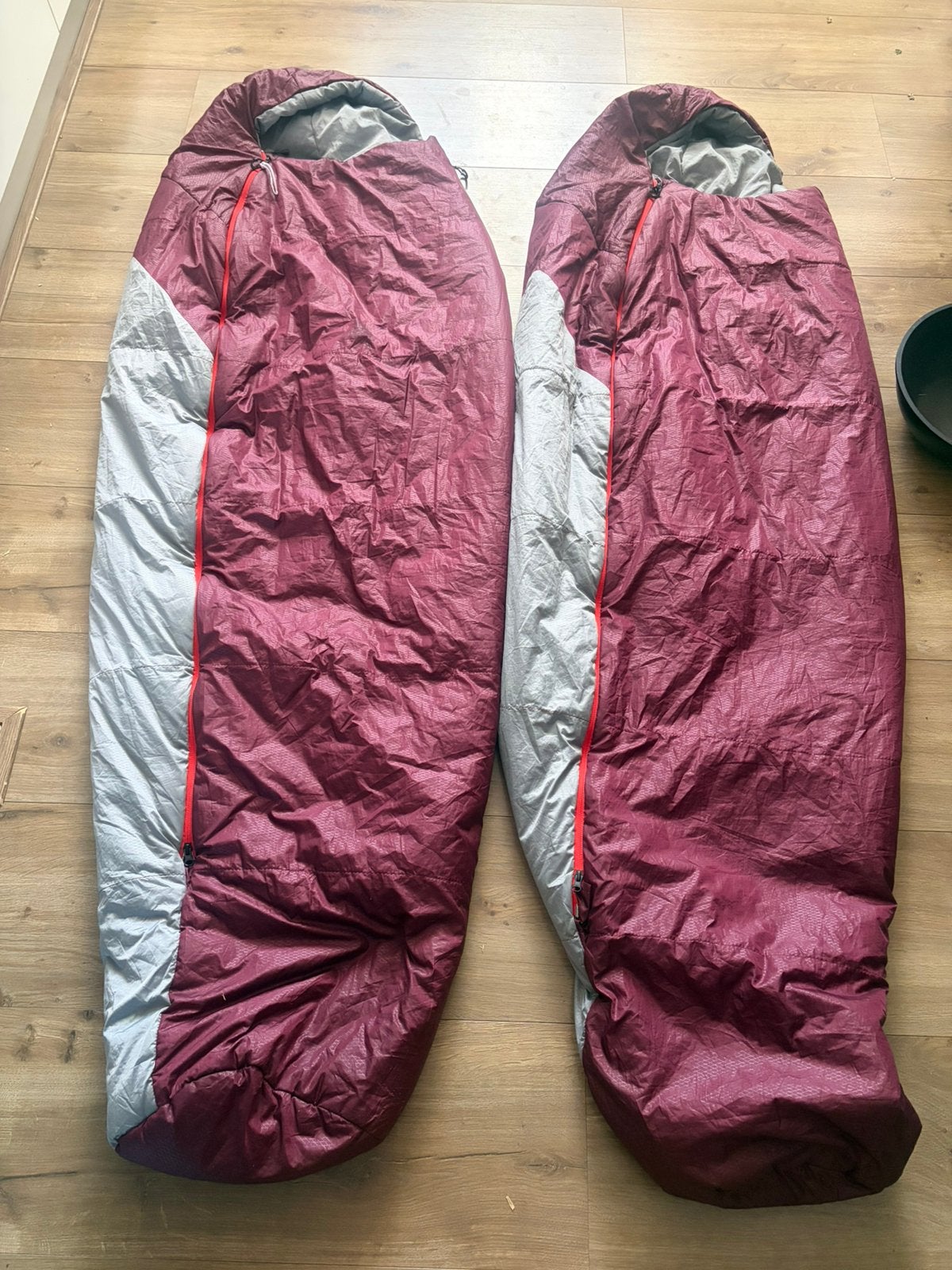 2 mummie slaapzakken vd Decathlon, Caravans en Kamperen, Ophalen of Verzenden, Zo goed als nieuw