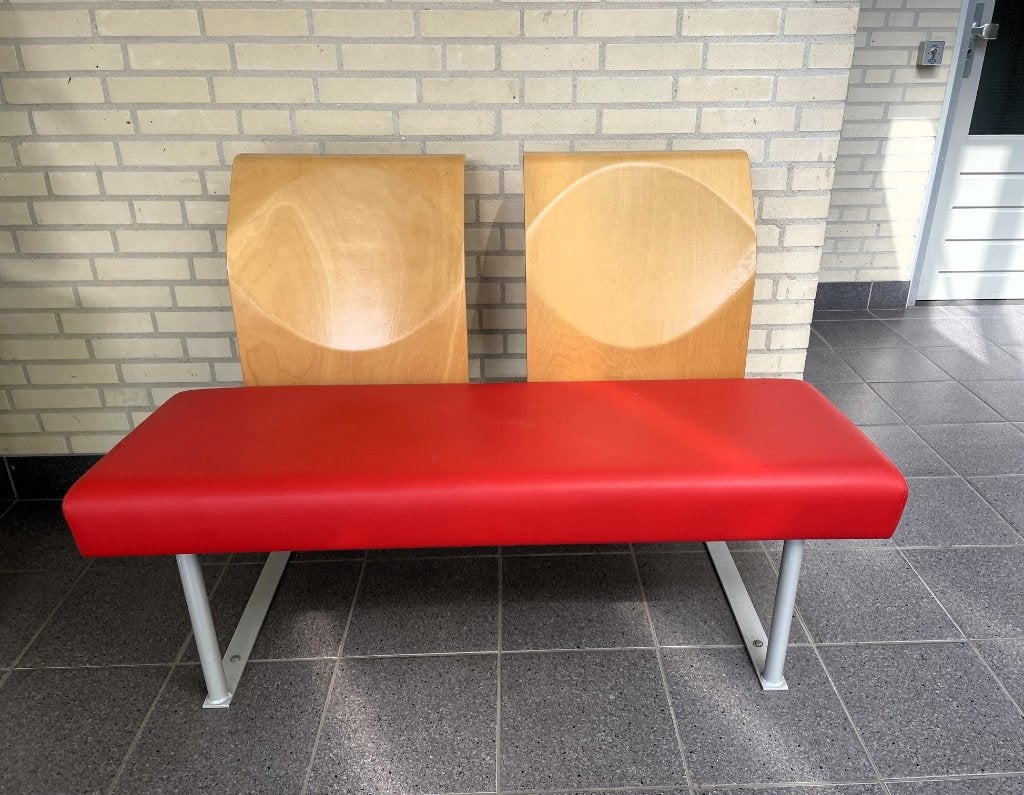 Vintage bankje voor wachtruimte / Entree  / centrale hal, Huis en Inrichting, Banken | Bankstellen, Ophalen, Gebruikt, 150 tot 200 cm