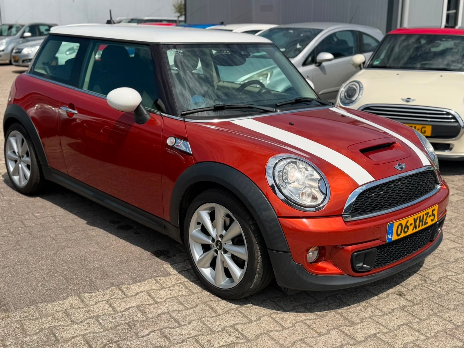 Mini Cooper S 1.6 Chili 2012 Dealer onderhouden NL AUTO !, Auto's, Voorwielaandrijving, Gebruikt, 4 stoelen, Leder en Stof