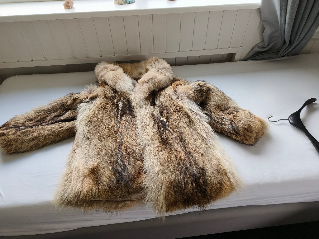 Schitterende volle coyotebont jas - Vaste prijs €295,-!, Kleding | Dames, Verzenden, Gedragen, Maat 42/44 (L), Meerkleurig