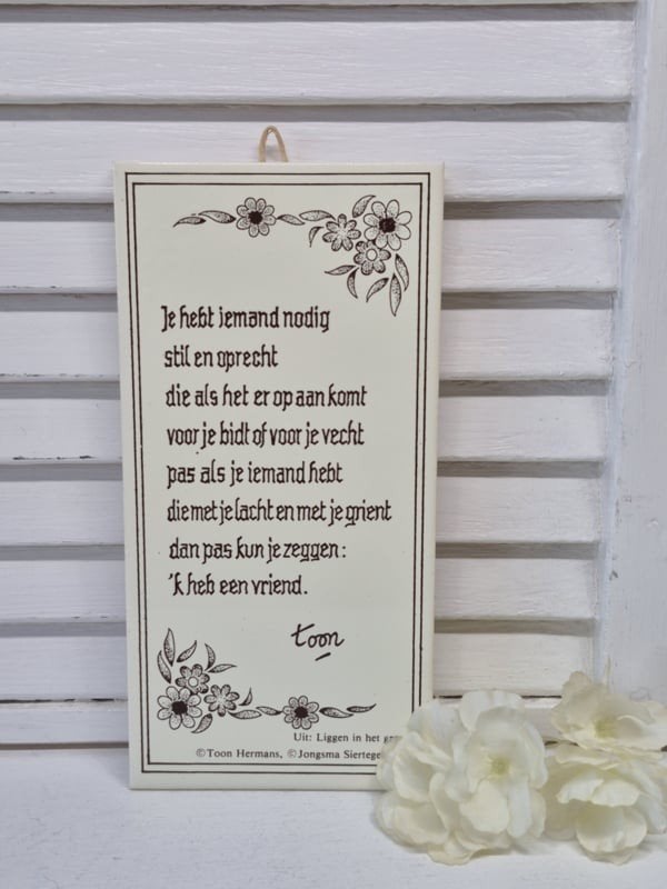 Mosa tegel met Toon Hermans gedicht een vriend, ., Zo goed als nieuw, ., Mosa