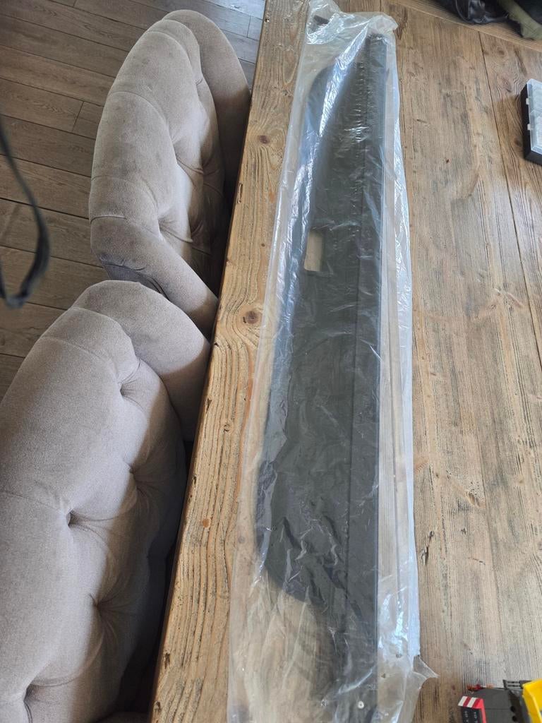 Nieuwe uitschuifbare hoedenplank 125 cm breed, Ophalen of Verzenden, Nieuw, Universele onderdelen