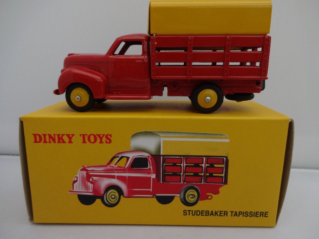 Studebaker Tapissiere nr: 25L van Dinky Toys 1:45, Ophalen of Verzenden, Nieuw, Bus of Vrachtwagen, Dinky Toys