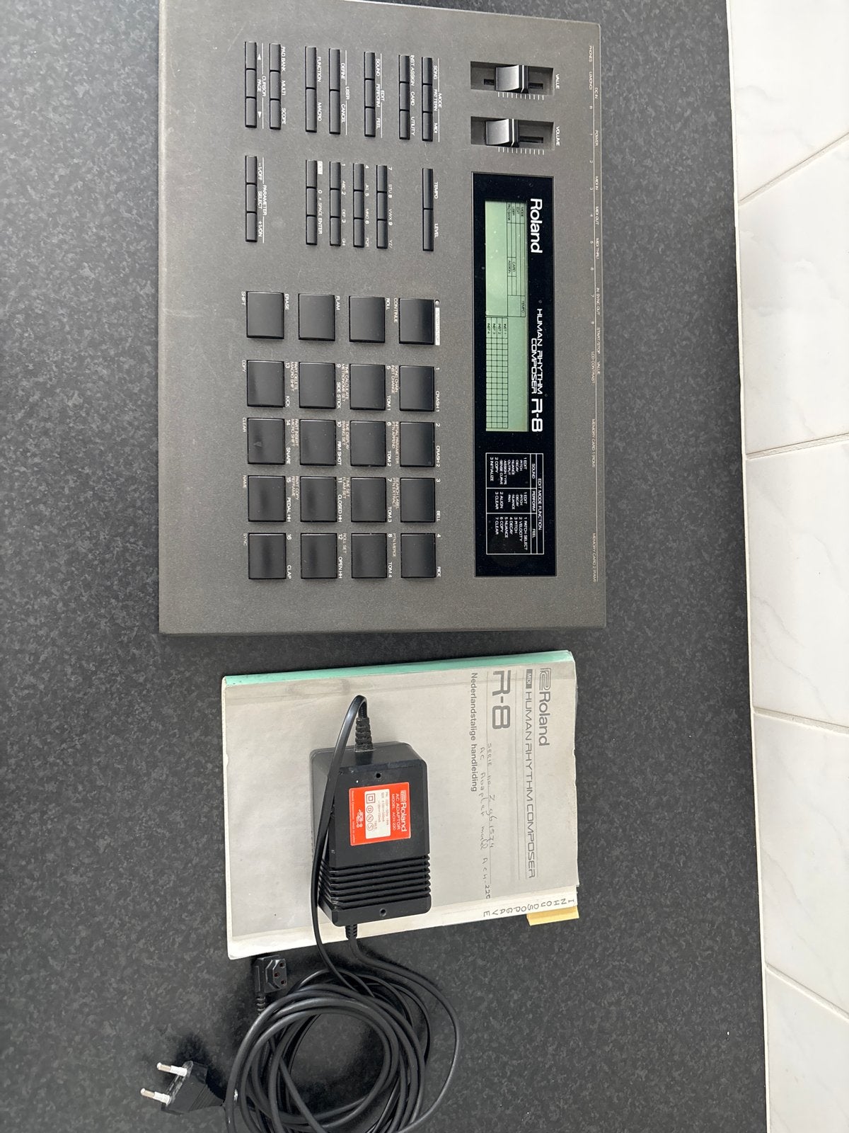 Roland R-8 Human Rhythm Composer Drummachine, Ophalen of Verzenden, Gebruikt, Roland
