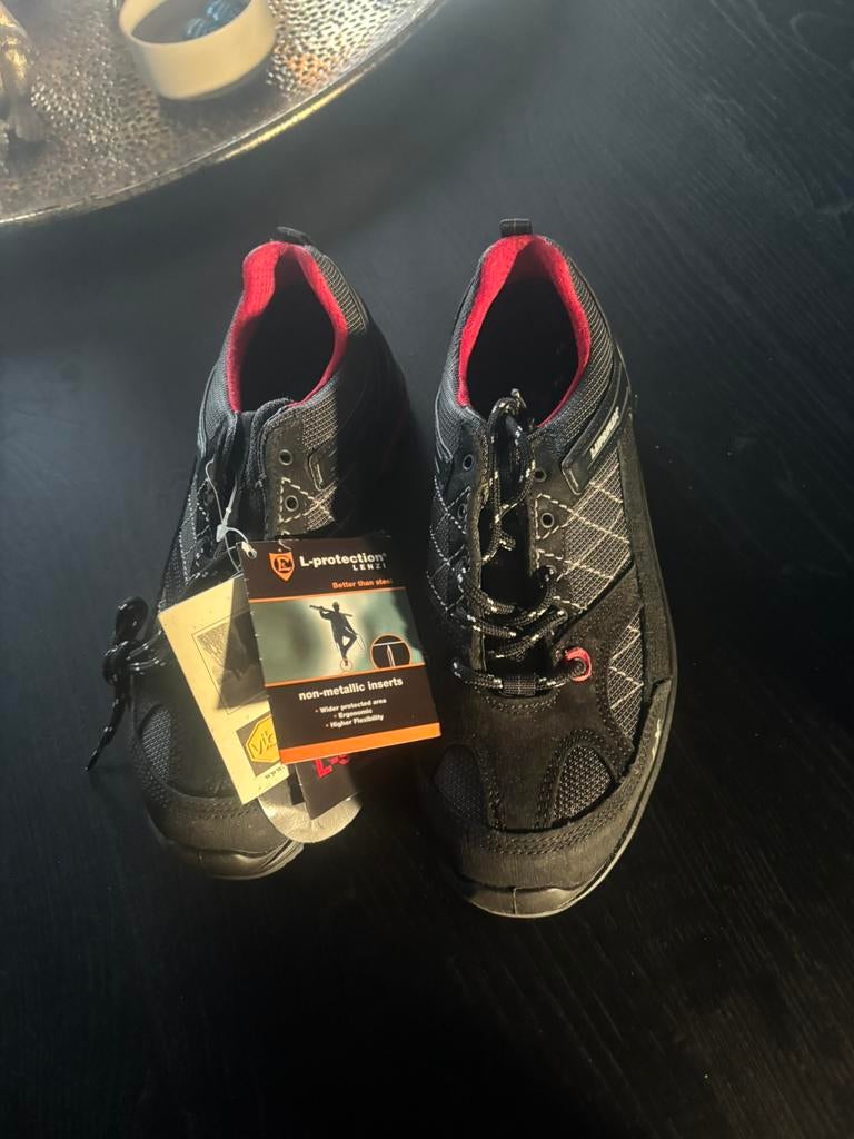 Veiligheid schoenen maat 40, Ophalen of Verzenden, Zo goed als nieuw, Zwart, Werkschoenen