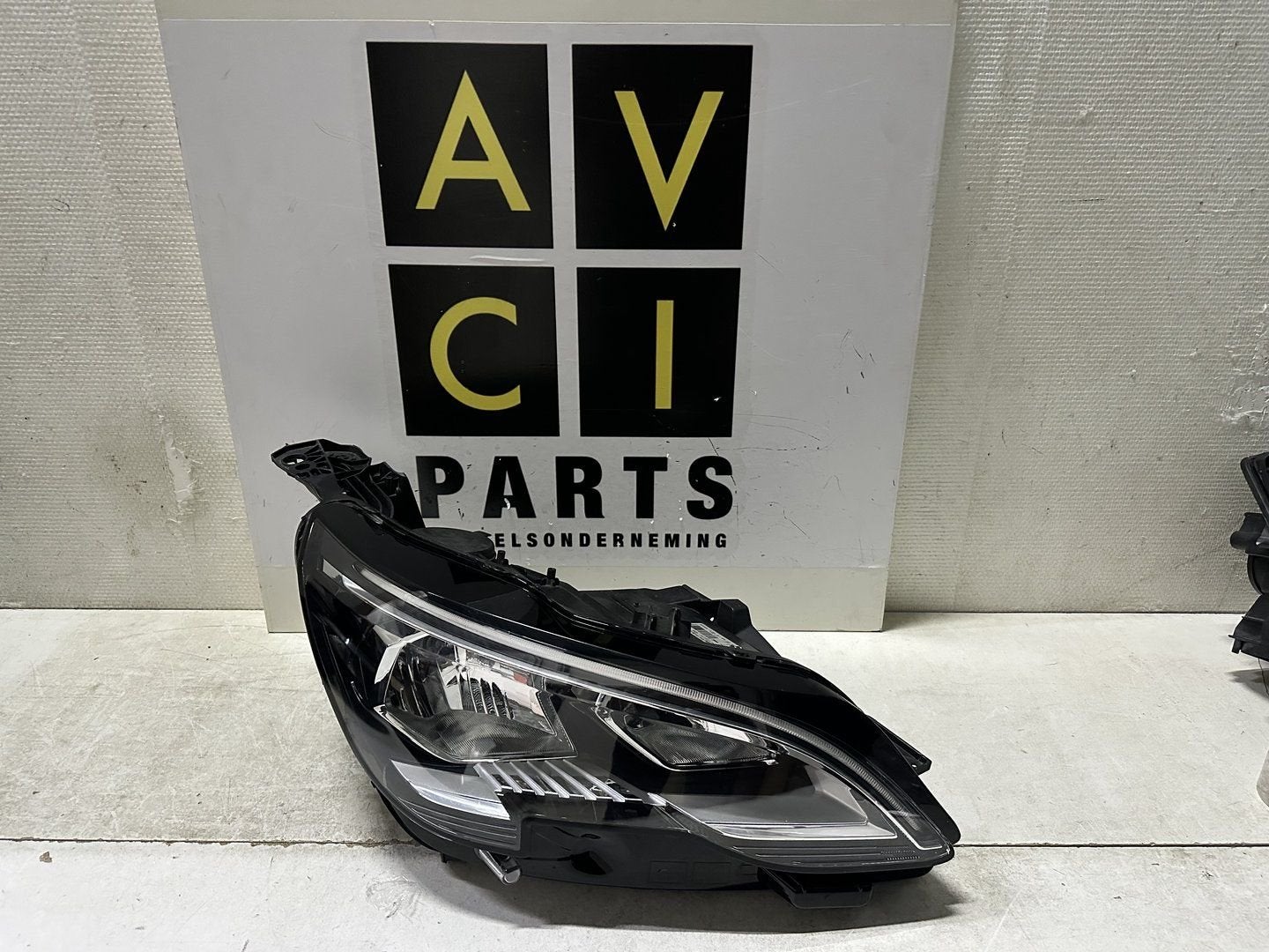 Koplamp peugeot 3008 rechts lamp 9810478080, Gebruikt, -, -, Ophalen of Verzenden