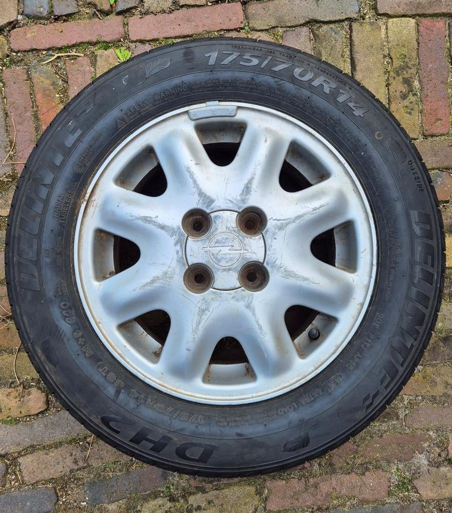 Opel velg met amper gebruikte band 175/70R14, Ophalen