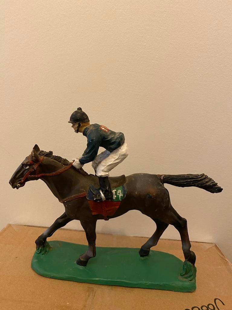 Vintage paard met jockey beeldje - staart licht beschadigd, Ophalen of Verzenden, Gebruikt, Dier