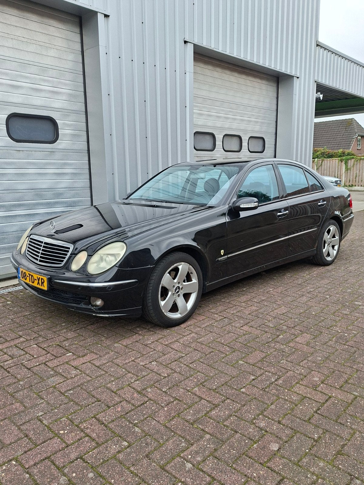 mercedes e 240 2.6 bj 2002, Auto's, Achterwielaandrijving, Zwart, Leder, Bedrijf