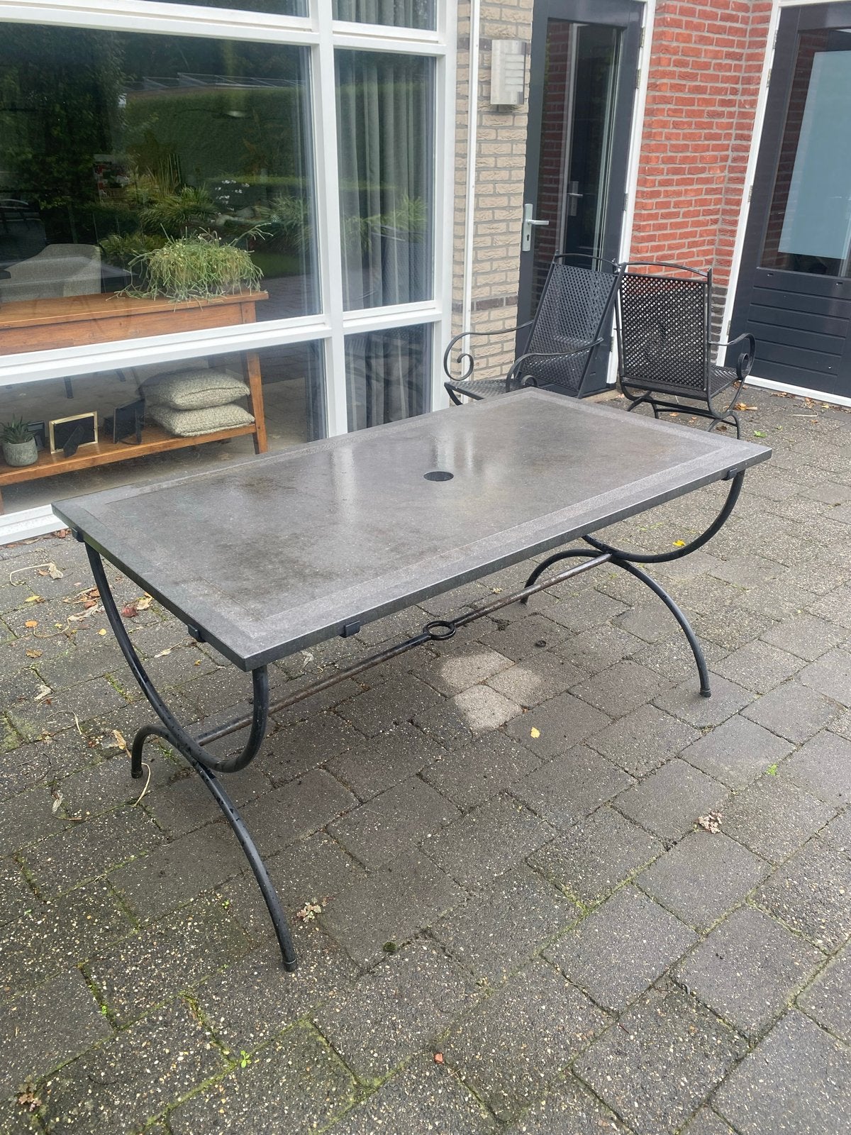 Foto 4 van Tuinset: Rechthoekige tafel met 4 stoelen - Gebruikt