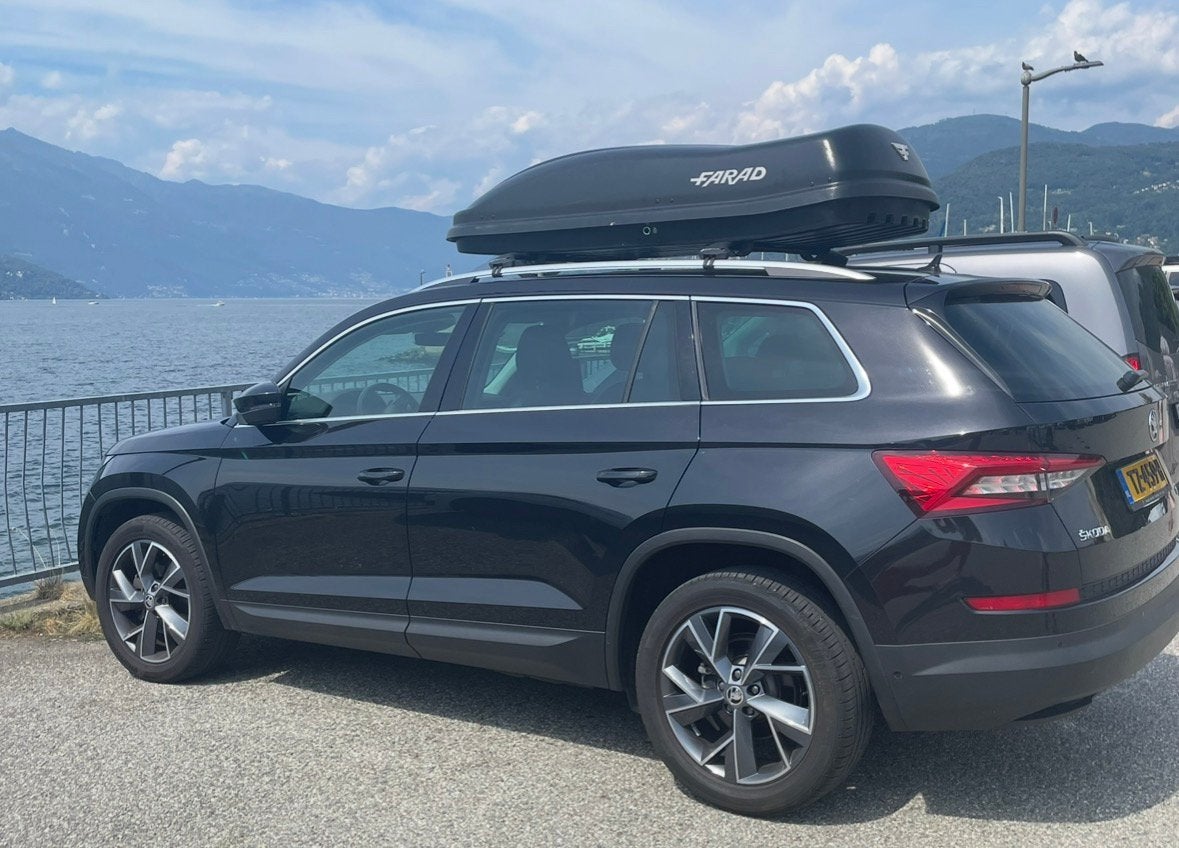 ⛰️Fijne, ruime dakkoffer te huur vanaf 8 augustus (480l)🚗, Ophalen, Zo goed als nieuw