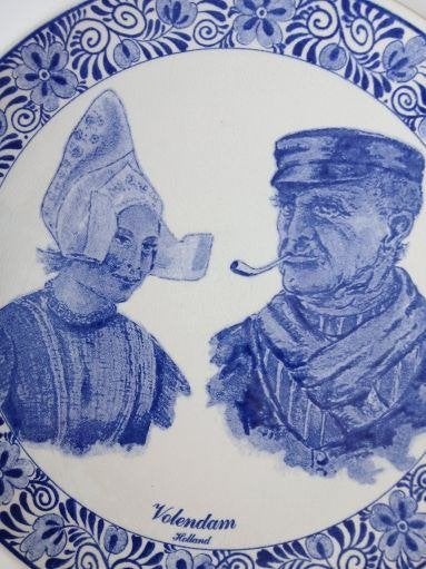 Volendams Wandbord:Stoere Visser met vrouw, Chemkefa,(adv386, Antiek en Kunst, Ophalen of Verzenden