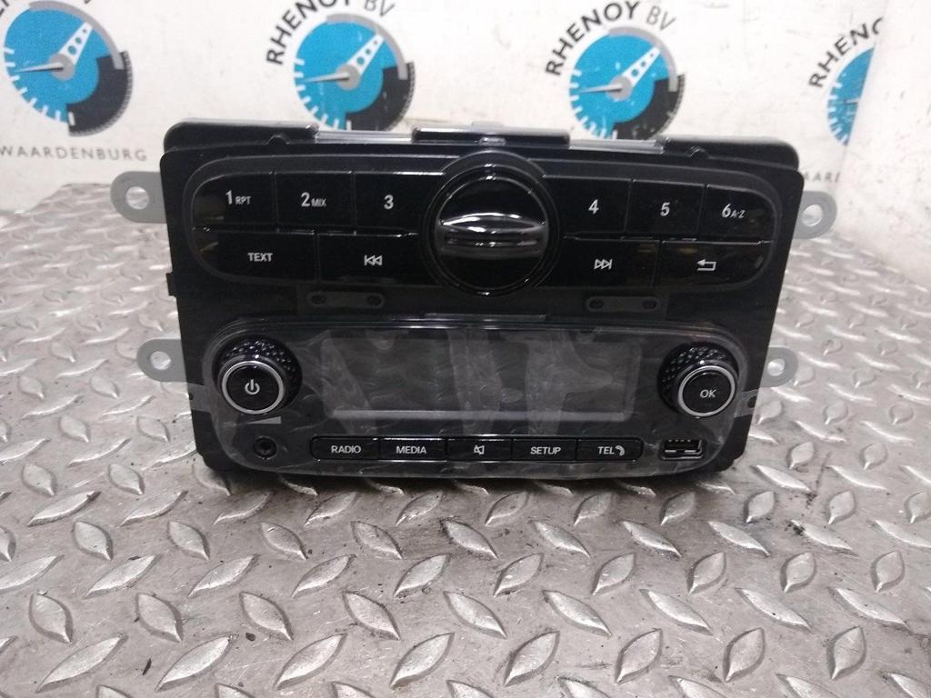 SMART FORFOUR RADIO 2019, Ophalen of Verzenden, Gebruikt, Stiba lid