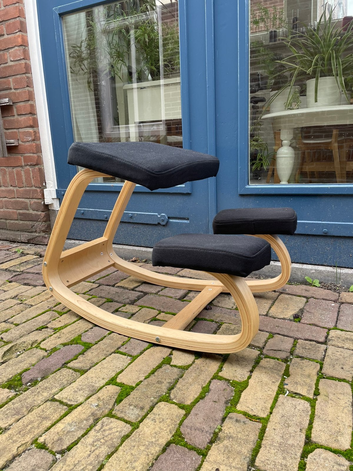 ergonomische kniestoel, Huis en Inrichting, Gebruikt, Zwart, Ophalen of Verzenden, Eén