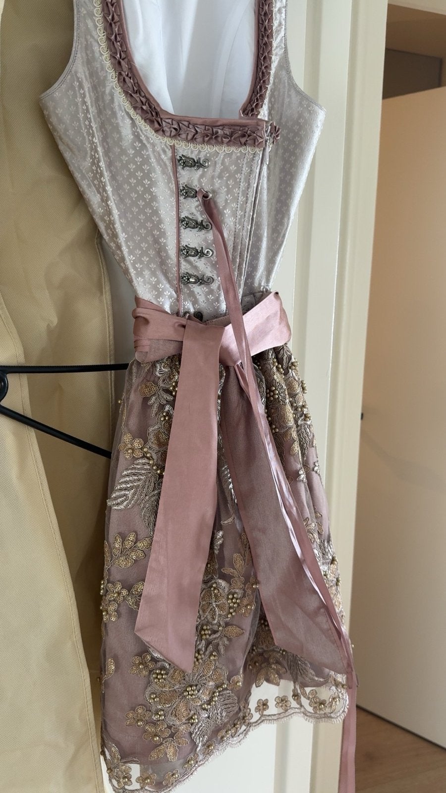 Kruger Madl Dirndl - Maat 38 - Zo goed als nieuw, Maat 38/40 (M), Overige typen, Meerkleurig, Ophalen of Verzenden