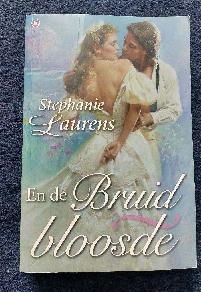 Roman: en de bruid bloosde ( Stephanie Laurens), Ophalen of Verzenden, Gelezen, Stephanie Laurens