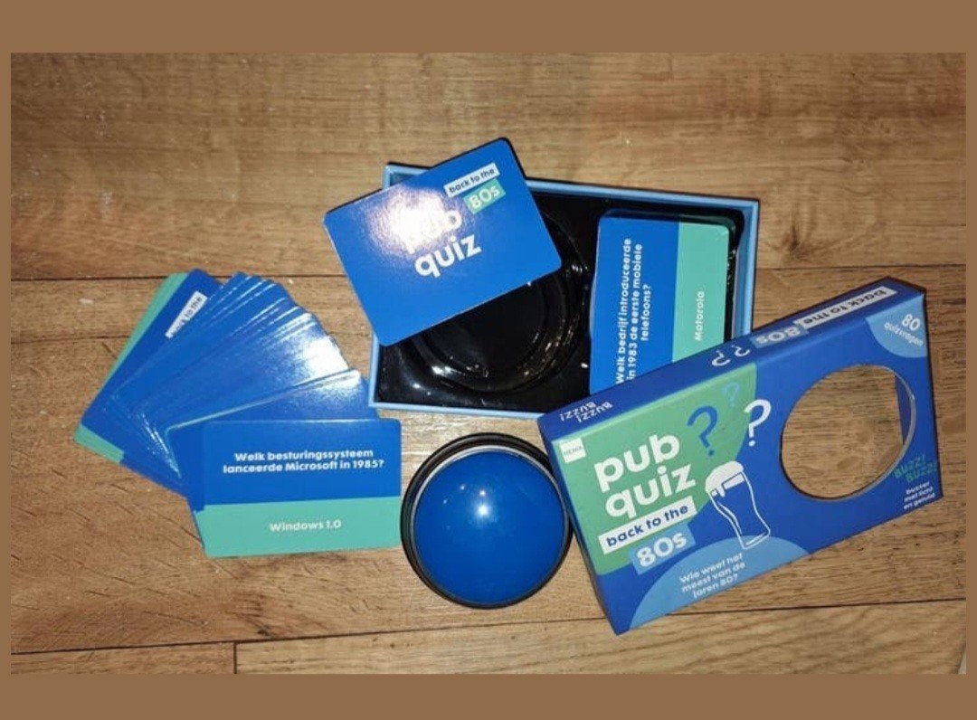 Pub Quiz Back to the 80s met buzzer, Vijf spelers of meer, Ophalen of Verzenden, Zo goed als nieuw, Izzi Games