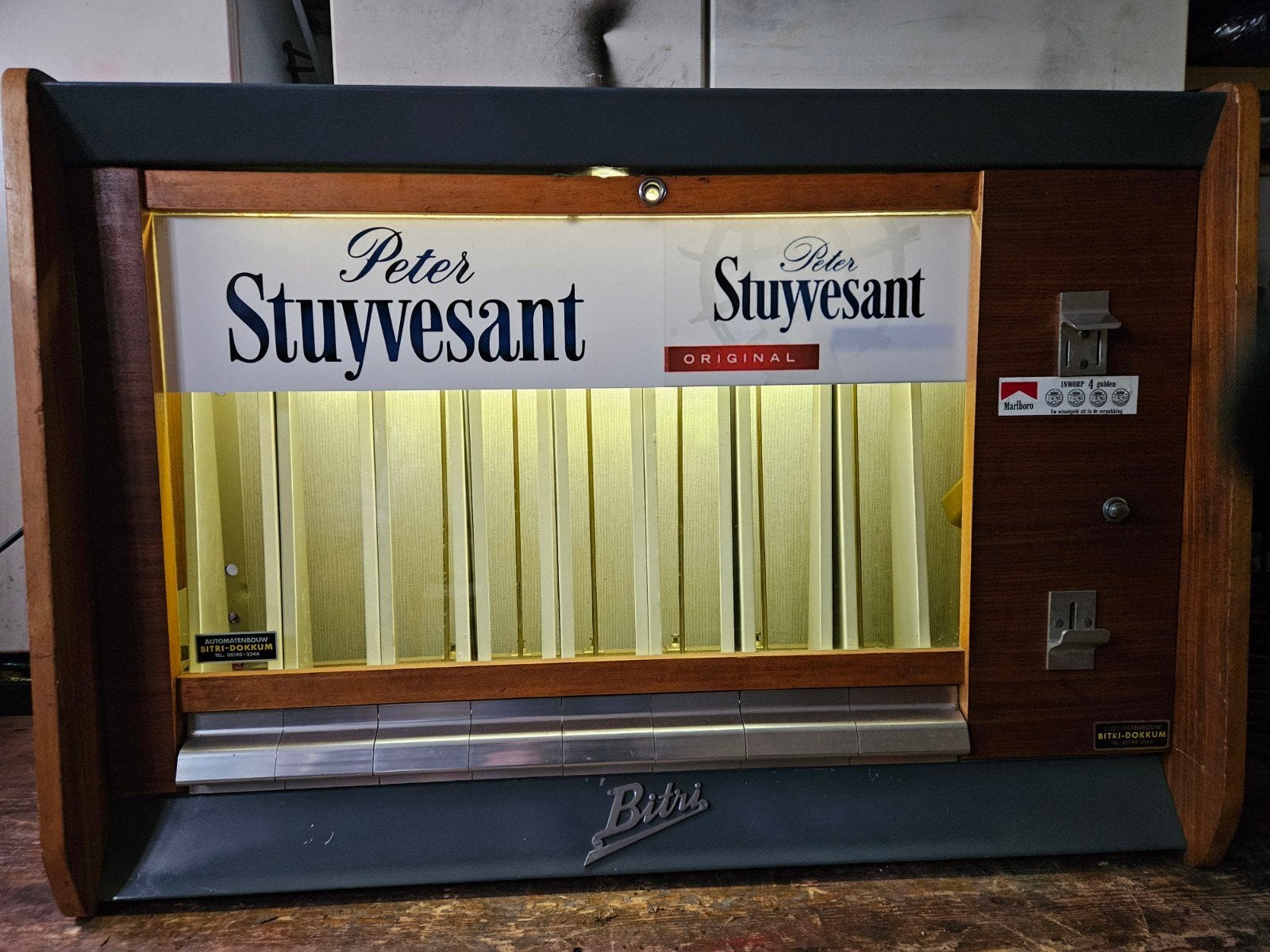 Sigarettenautomaat Sigaretten automaat jaren 70 80, Ophalen, Gebruikt
