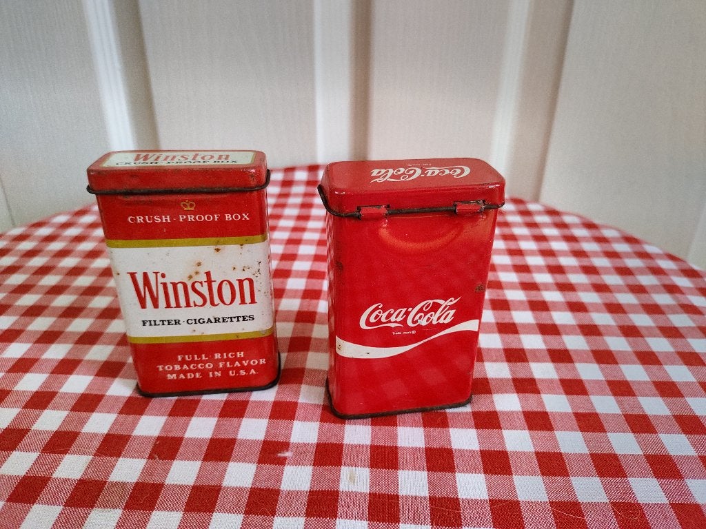 Vintage Winston en Coca cola sigaretten blikjes, Ophalen of Verzenden, Gebruikt, Gebruiksvoorwerp