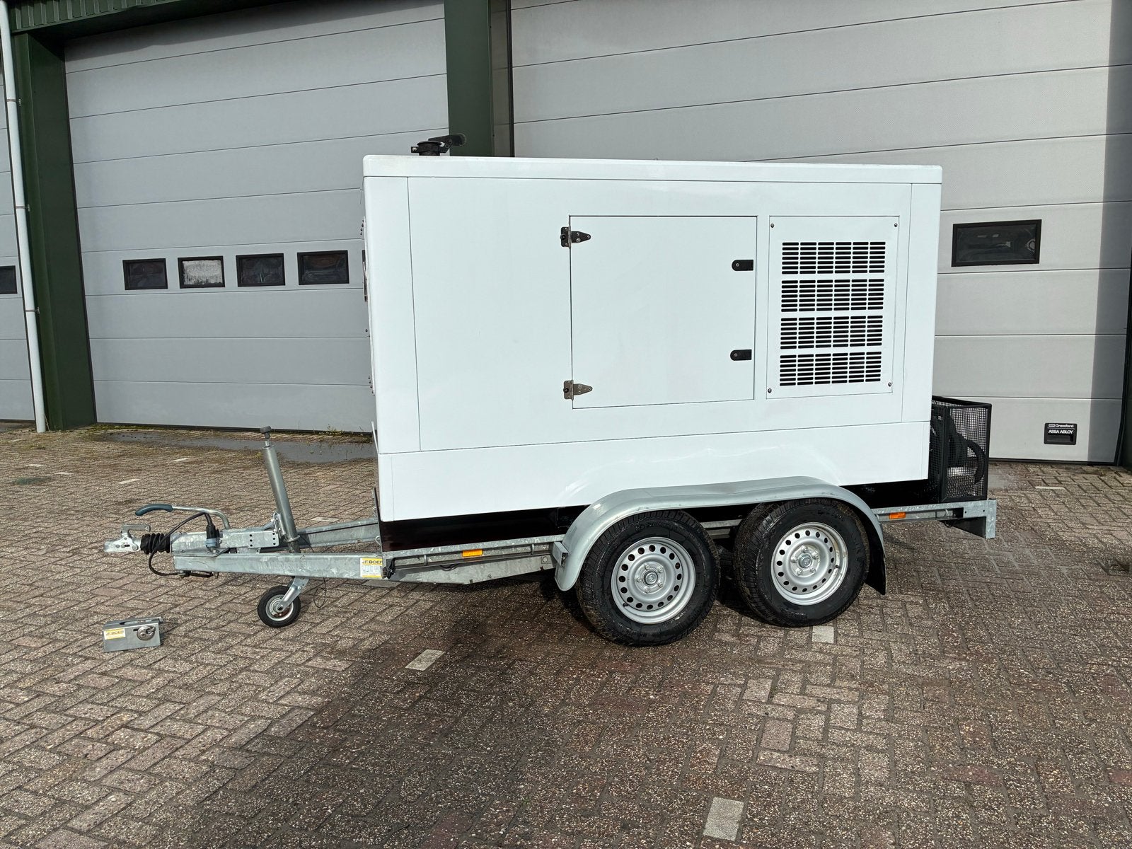 Himoinsa 65 kVA Aggregaat op aanhanger, Ophalen