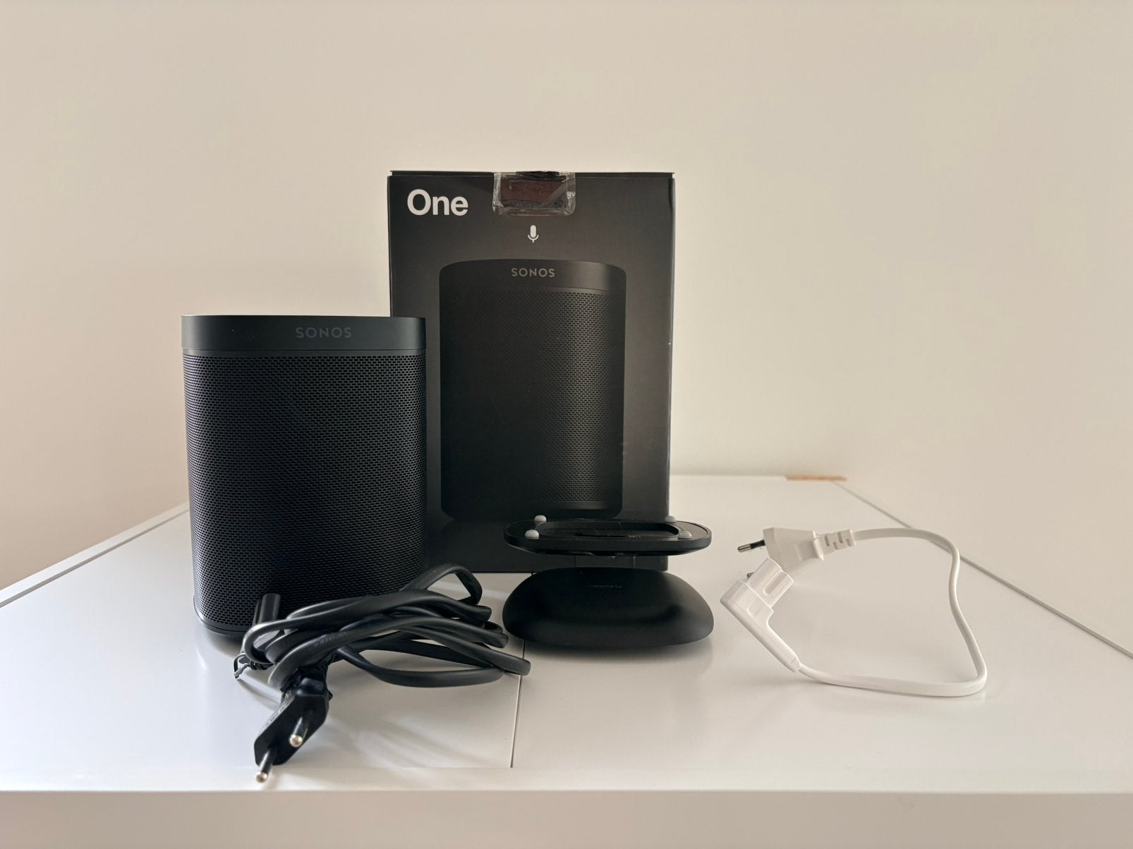 Sonos One 2nd Gen incl. Flexon tafelstandaard, Audio, Tv en Foto, Luidsprekers, Ophalen of Verzenden, Zo goed als nieuw, Sonos