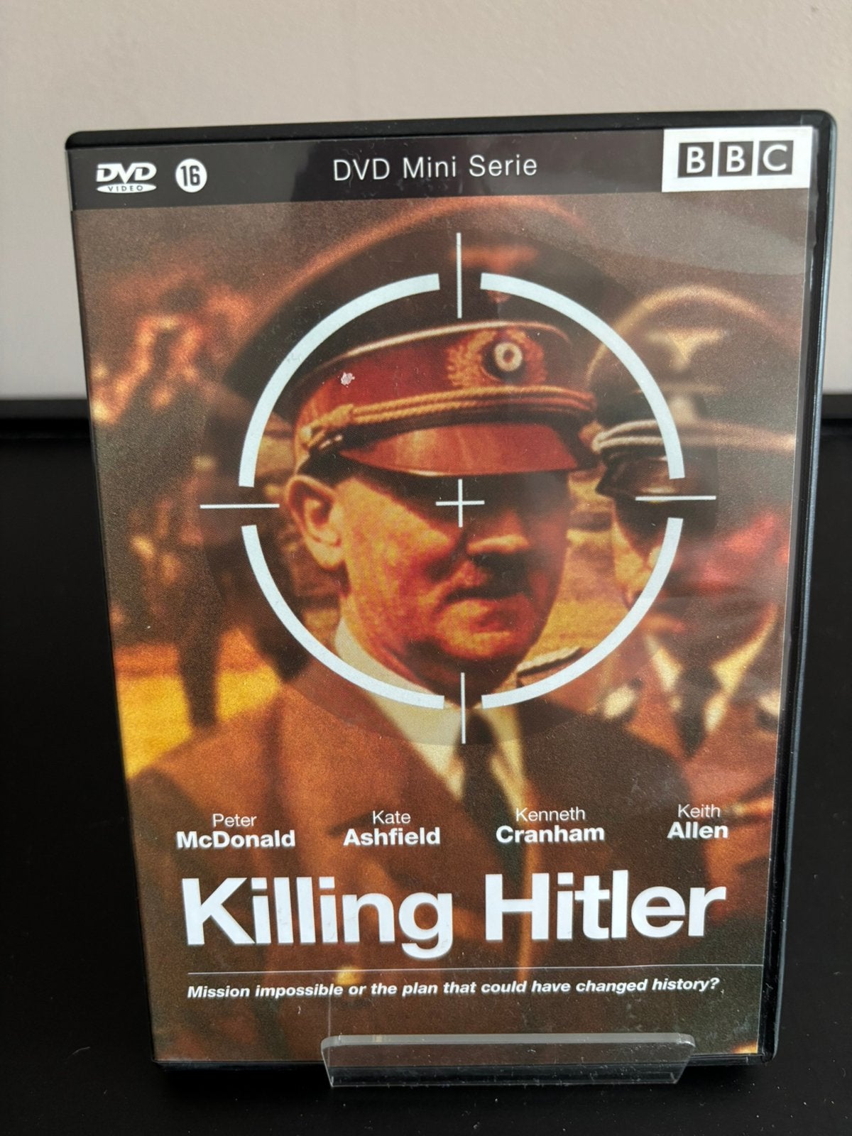 Killing Hitler, Vanaf 16 jaar, Ophalen of Verzenden, Zo goed als nieuw, Oorlog of Misdaad