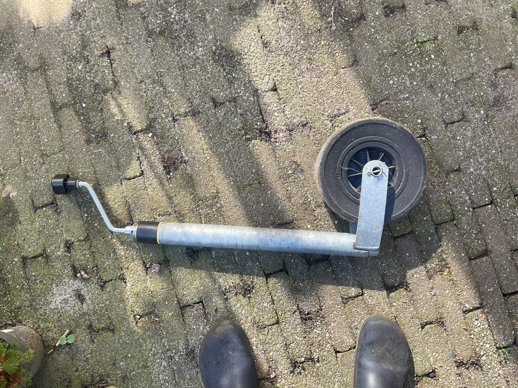 Neuswiel knaus 500eu met kogeldruk meter, Caravans en Kamperen, Ophalen of Verzenden, Gebruikt