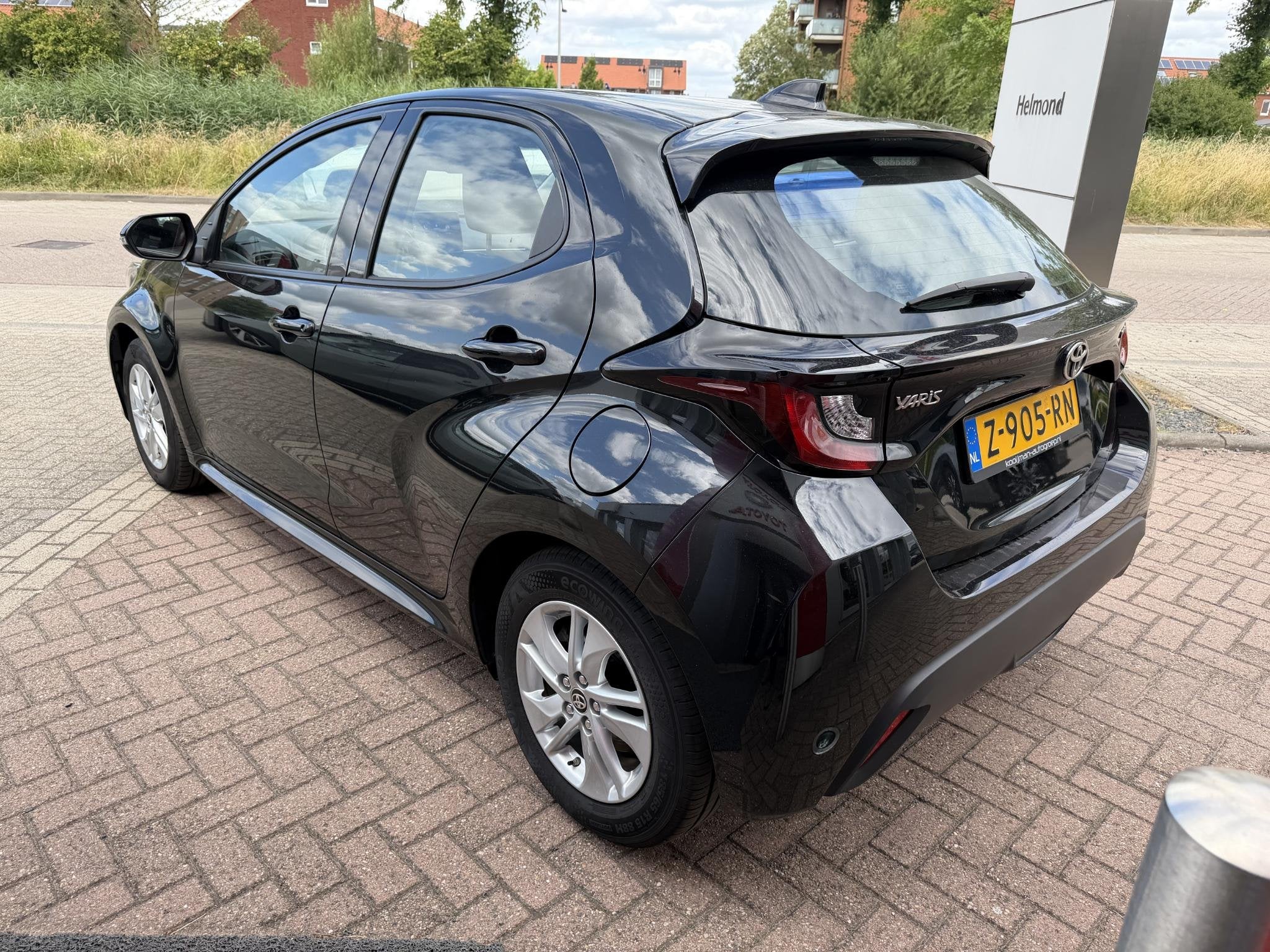 Toyota Yaris 1.5 Hybrid 115 Active, Gebruikt, Bedrijf, 26 km/l, Hybride Elektrisch/Benzine
