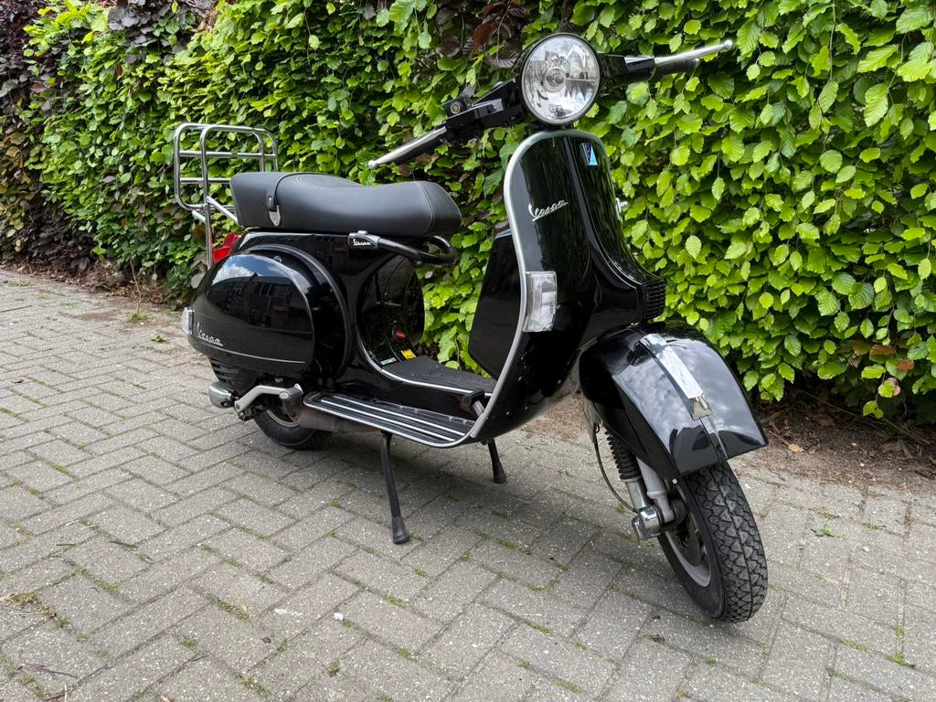 Vespa px 150- Zwart - Handgeschakeld, Goede staat, Overige modellen, Maximaal 45 km/u, Ophalen of Verzenden, Zo goed als nieuw