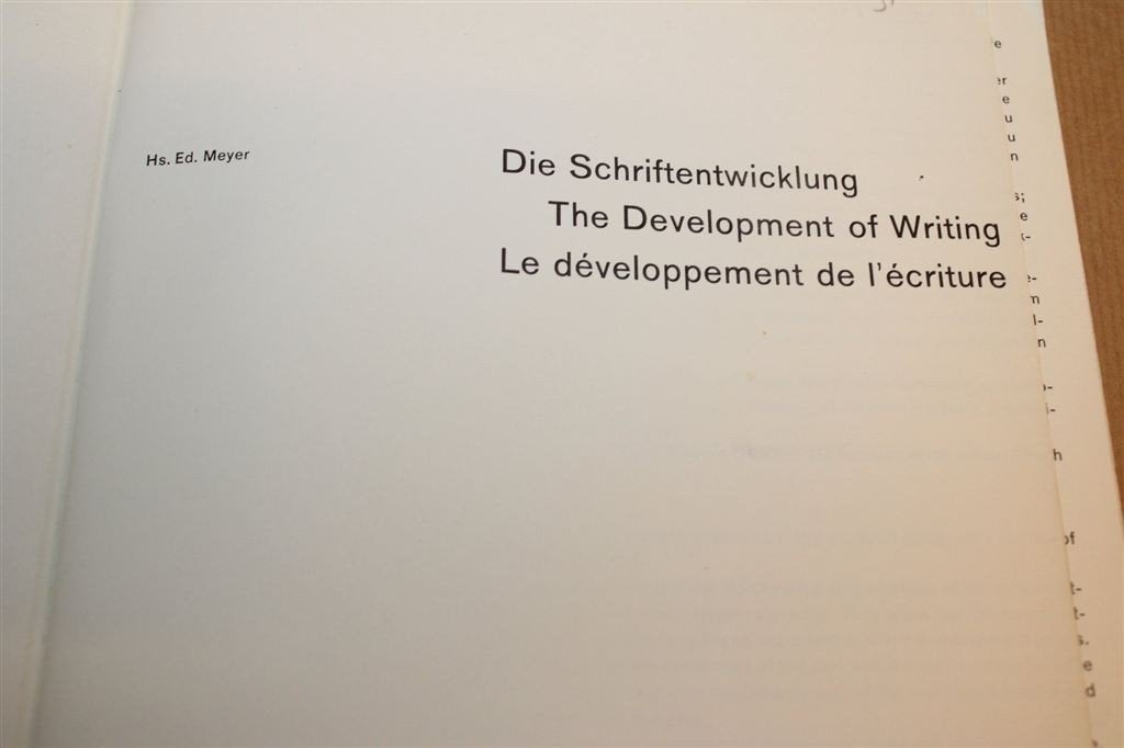 Die Schriftentwicklung — Ontwikkeling van het Schrift, 1968, Ophalen of Verzenden, Gelezen, Europa