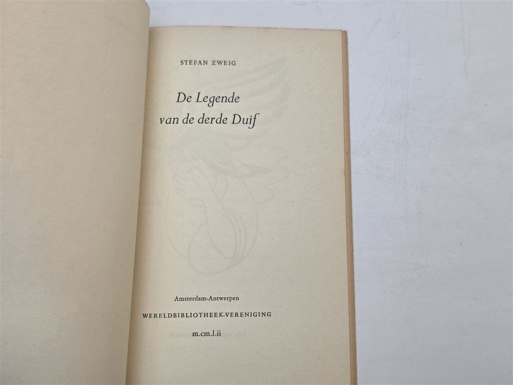 De Legende van de Derde Duif — Stefan Zweig 1952, Ophalen of Verzenden, Gelezen