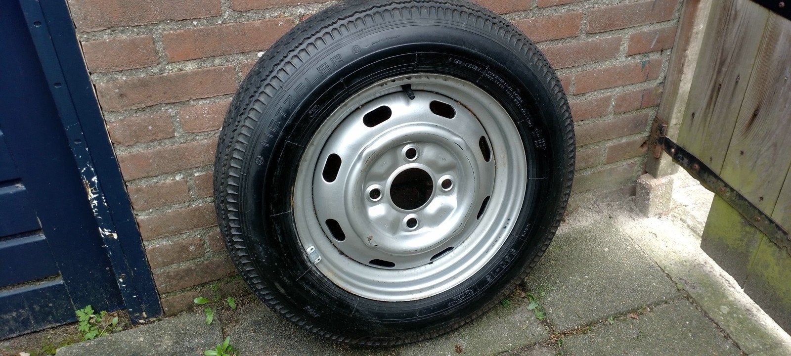 Kever vw oldtimer reserve wiel, Ophalen