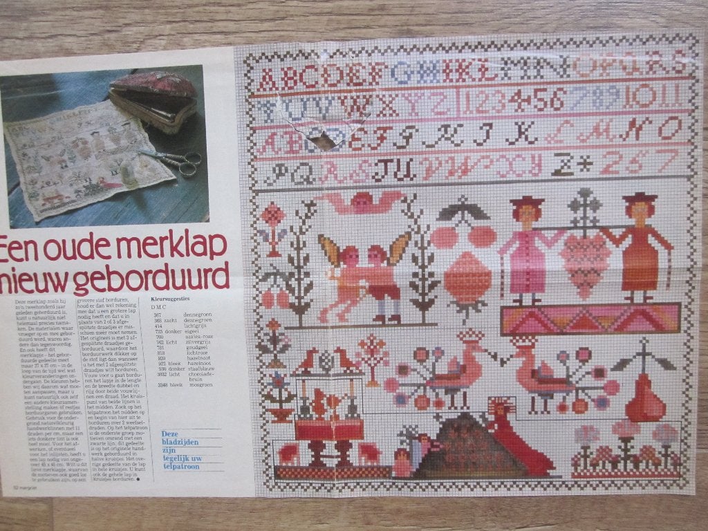 Een oude merklap nieuw geborduurd ( uit hele oude Margriet), Hobby en Vrije tijd, Ophalen of Verzenden, Zo goed als nieuw, Handborduren